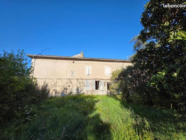 Maison 3 pièces 250 m²