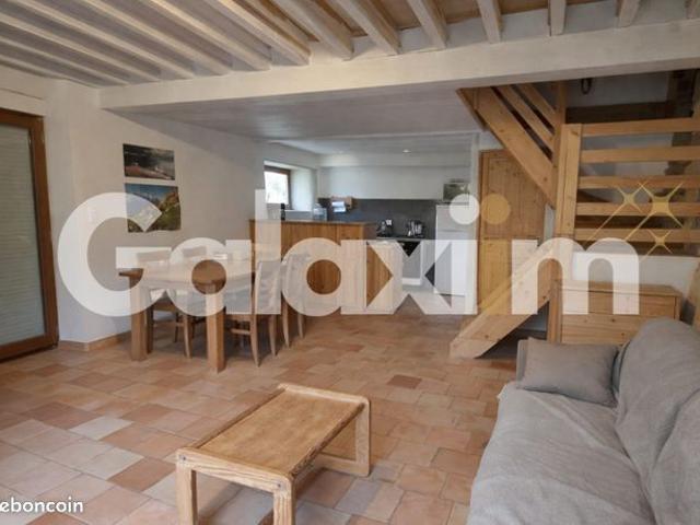 Maison 3 pièces 270 m²