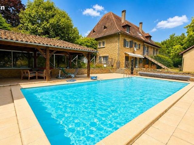 Maison 11 pièces 286 m²