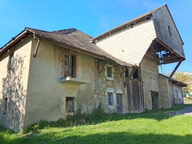 Maison 3 pièces 300 m²