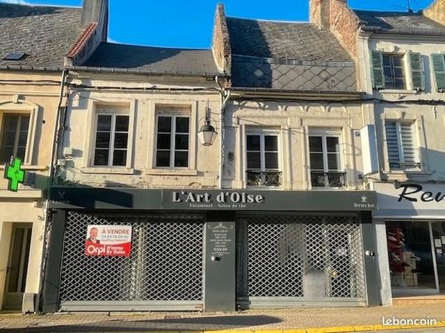 Maison 3 pièces 300 m²
