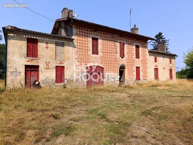 Maison 3 pièces 330 m²
