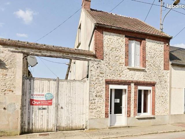 Maison 3 pièces 378 m²
