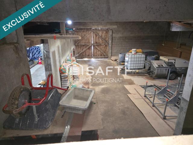 Maison 3 pièces 407 m²