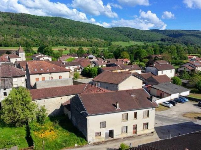Maison 3 pièces 452 m²