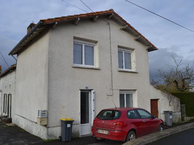 Maison 3 pièces, 54 m² à louer à Bressuire 79300