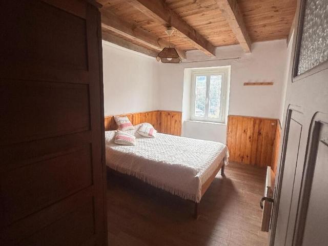Maison 3 pièces, 54 m² à louer à Vabre 81330