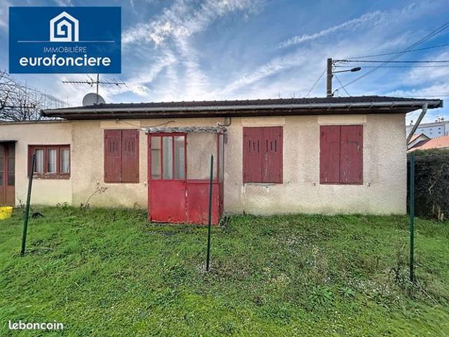 Maison 3 pièces 554 m²
