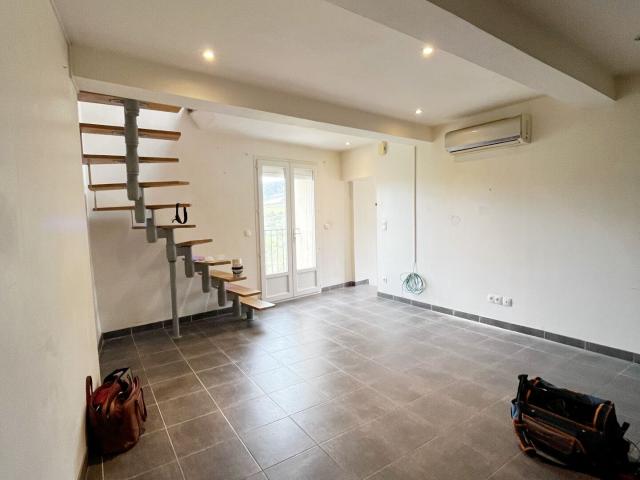 Maison 3 pièces, 56 m² à louer à Latour de France 66720