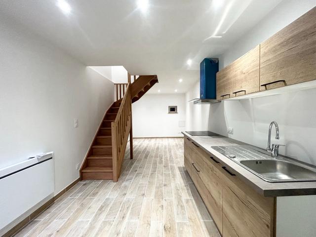 Maison 3 pièces, 67 m² à louer à Mouzon 08210