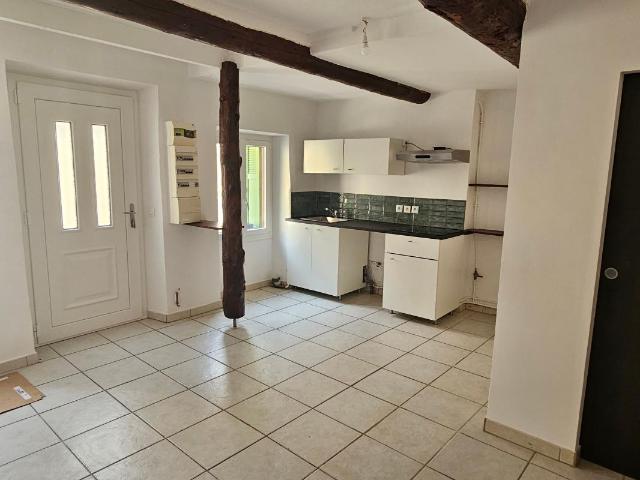 Maison 3 pièces, 60 m² à louer à Cadenet 84160