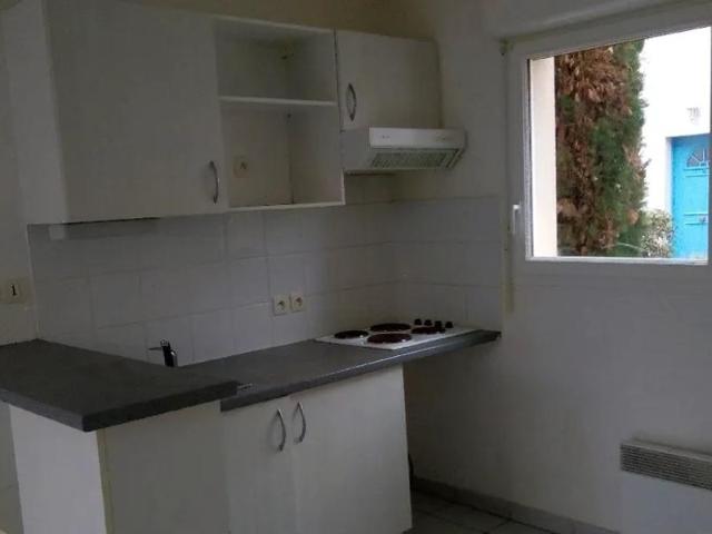 Maison 3 pièces, 60 m² à louer à Saint Seurin sur l'Isle 33660