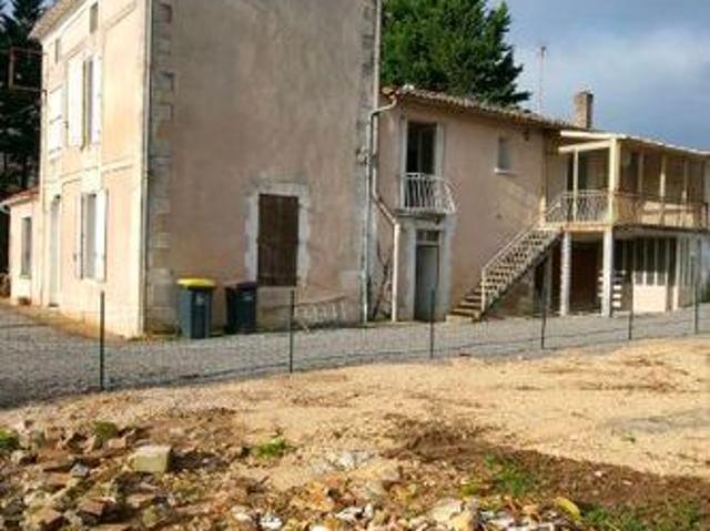 Maison 3 pièces, 60 m² à louer à Saint Yrieix sur Charente 16710