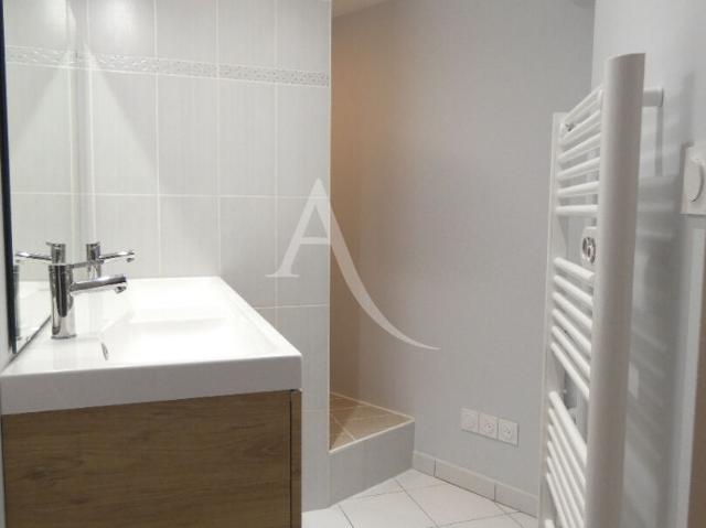Maison 3 pièces, 63 m² à louer à Neuville aux Bois 45170