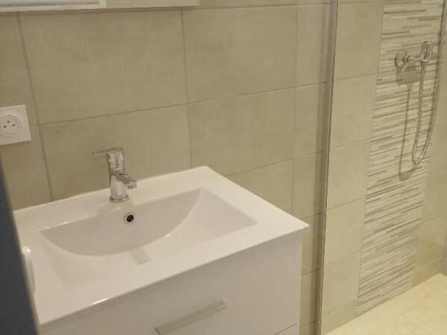 Maison 3 pièces, 65 m² à louer à Guîtres 33230