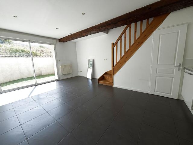 Maison 3 pièces, 65 m² à louer à Saint Genis Laval 69230