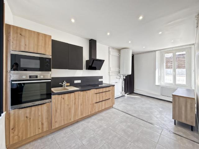 Maison 3 pièces, 65 m² à louer à Péronville 28140