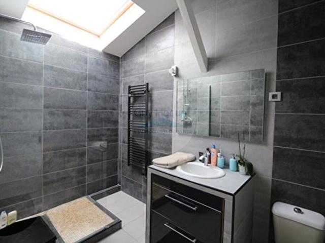 Maison 3 pièces, 66 m² à louer à Bordeaux 33000