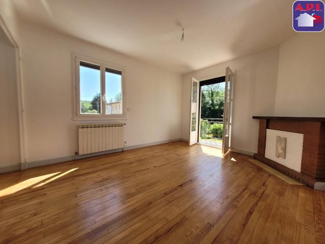 Maison 3 pièces, 69 m² à louer à Montjoie en Couserans 09200