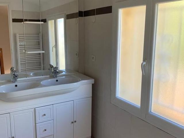 Maison 3 pièces, 72 m² à louer à Générac 30510