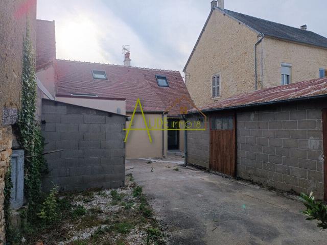 Maison 3 pièces, 72 m² à louer à Nérondes 18350