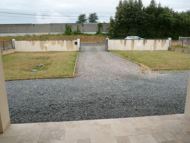 Maison 3 pièces, 73 m² à louer à Roullet Saint Estèphe 16440