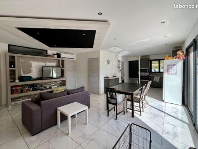 Maison 3 pièces 75 m²