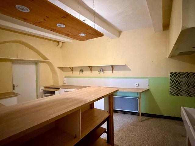 Maison 3 pièces, 76 m² à louer à Vacquières 34270