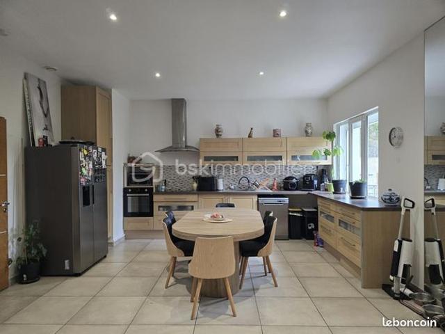 Maison 3 pièces 77 m²
