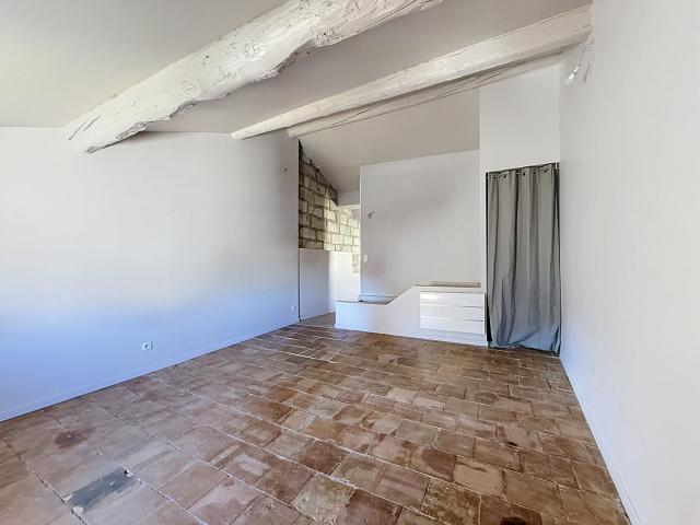 Maison 3 pièces, 77 m² à louer à Graveson 13690