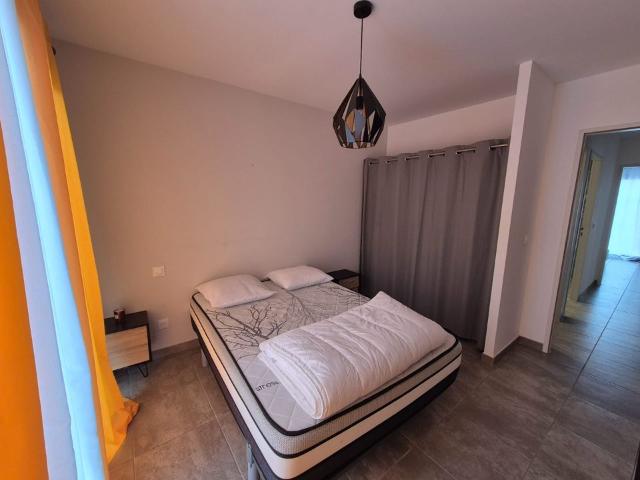 Maison 3 pièces, 77 m² à louer à Pia 66380