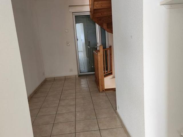 Maison 3 pièces, 80 m² à louer à Lacapelle Marival 46120