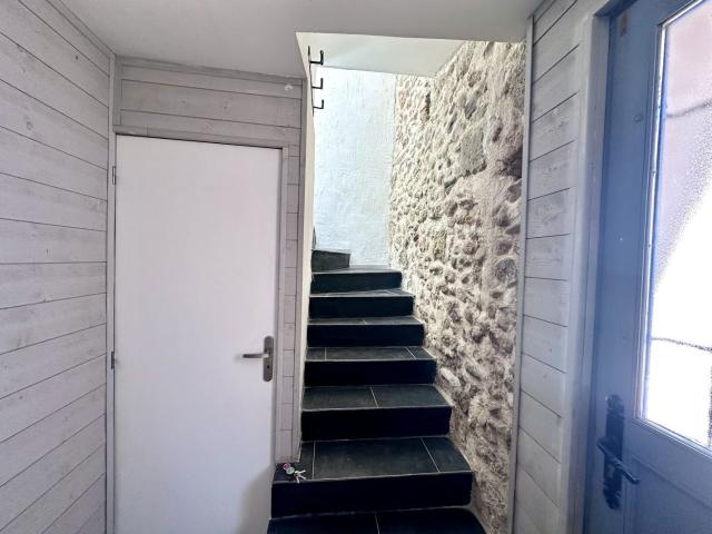 Maison 3 pièces, 80 m² à louer à Saint André de Sangonis 34725