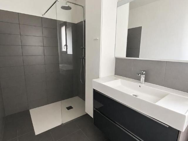 Maison 3 pièces, 81 m² à louer à Perpignan 66000