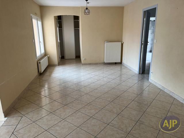 Maison 3 pièces 82 m²