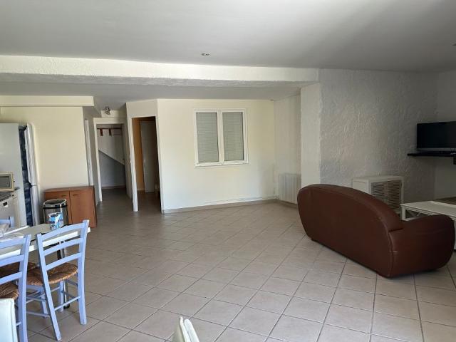 Maison 3 pièces, 83 m² à louer à Cadillac sur Garonne 33410