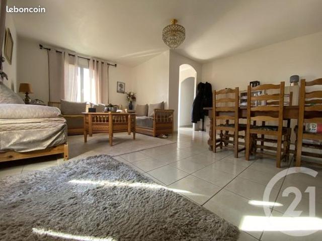 Maison 3 pièces 84 m²