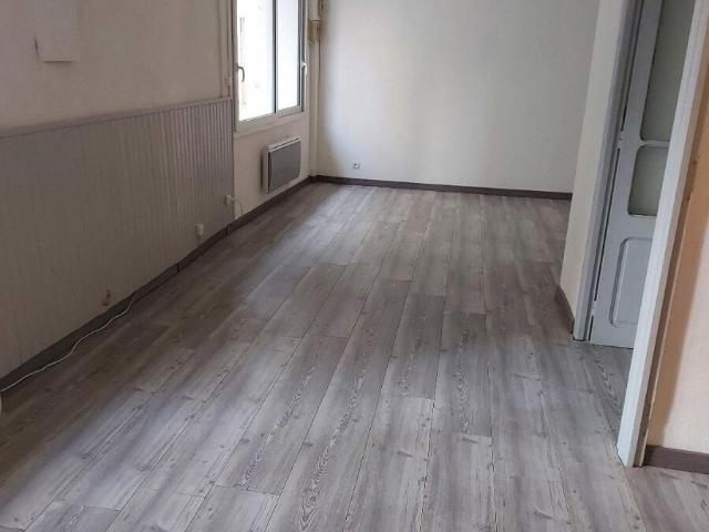 Maison 3 pièces, 84 m² à louer à Pomérols 34810