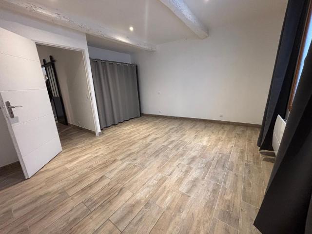 Maison 3 pièces, 85 m² à louer à Valensole 04210