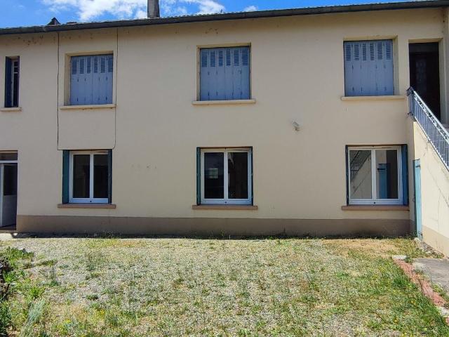 Maison 3 pièces, 85 m² à louer à Vic en Bigorre 65500