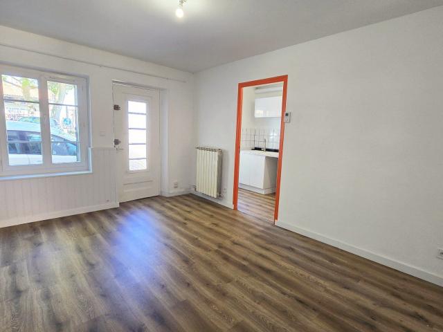 Maison 3 pièces, 86 m² à louer à Mazères 09270