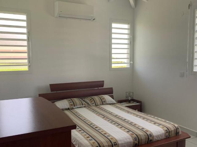 Maison 3 pièces, 86 m² à louer à Sainte Rose 97115