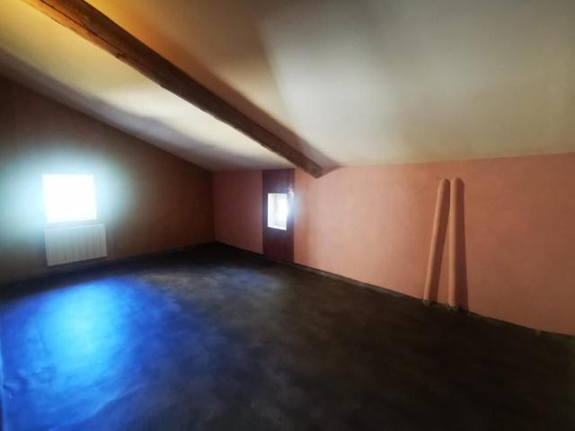 Maison 3 pièces, 86 m² à louer à Rochefort du Gard 30650