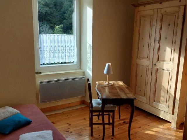 Maison 3 pièces, 86 m² à louer à Tenay 01230