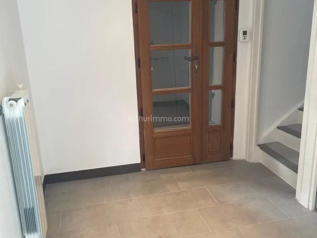 Maison 3 pièces, 89 m² à louer à Mézel 04270
