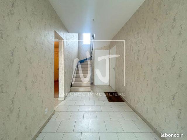 Maison 3 pièces 90 m²