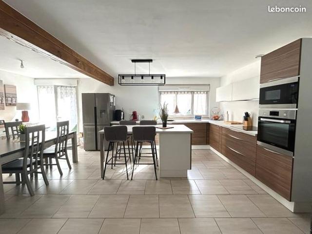 Maison 3 pièces 90 m²