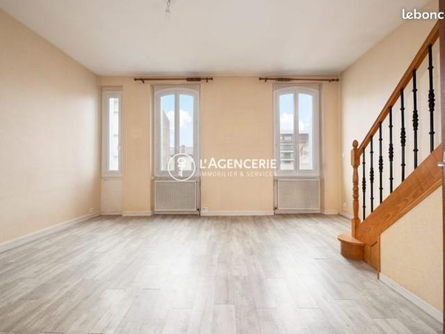 Maison 3 pièces 90 m²