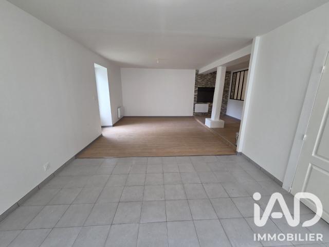 Maison 3 pièces, 93 m² à louer à Montendre 17130