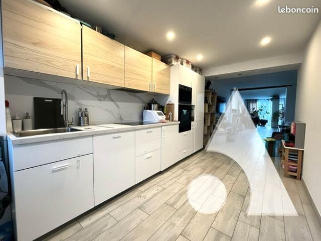 Maison 3 pièces 94 m²